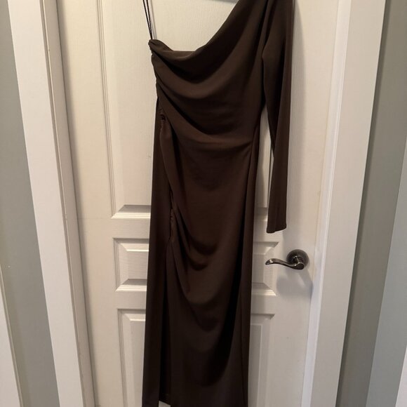 Zara off the shoulder midi dress - Picture 2 of 7